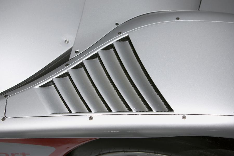 Детали экстерьера Audi R15 TDI 2009 года  (фото 53 из 78)